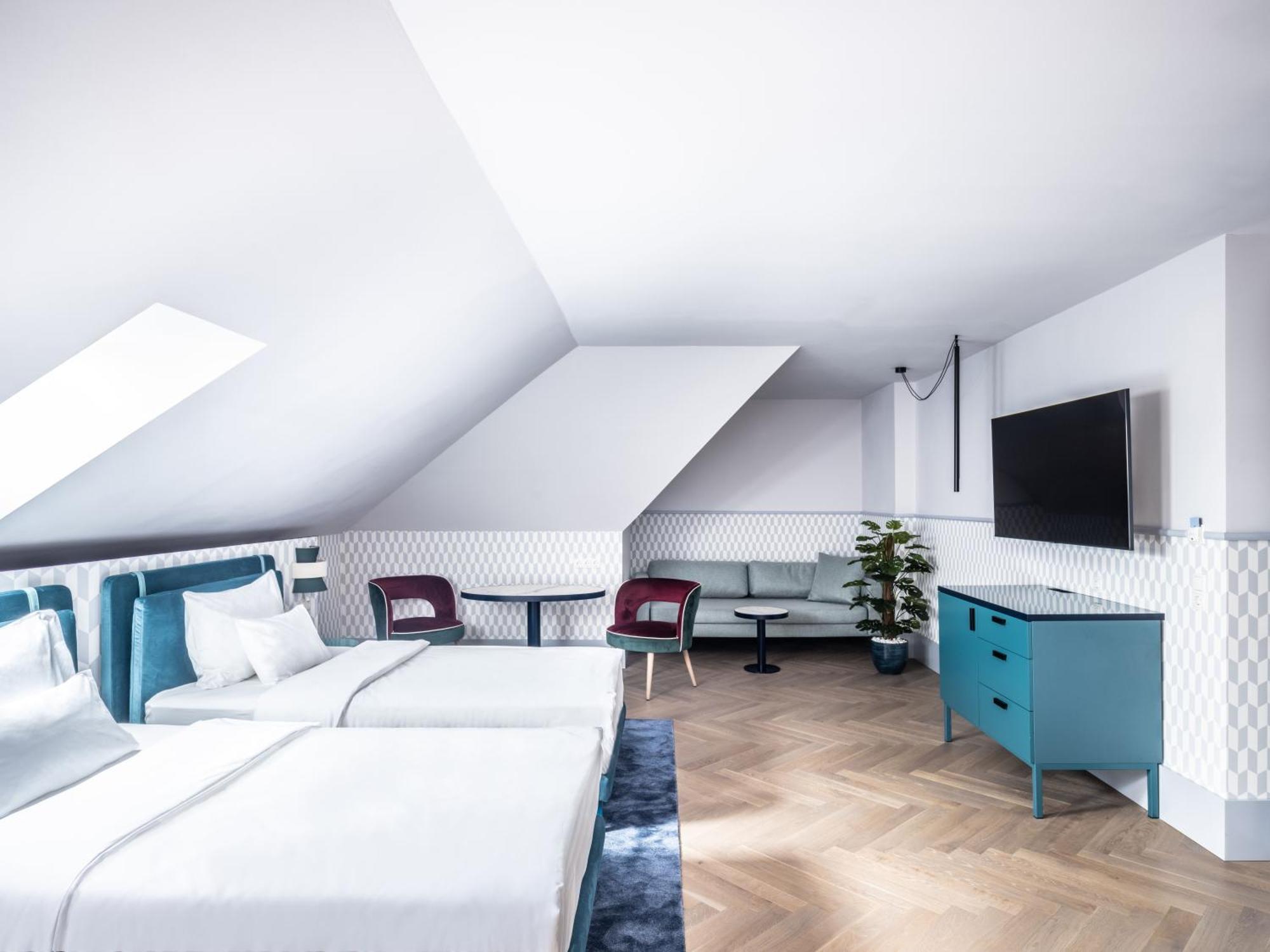 Falkensteiner Boutique Hotel براغ المظهر الخارجي الصورة A room at the hotel