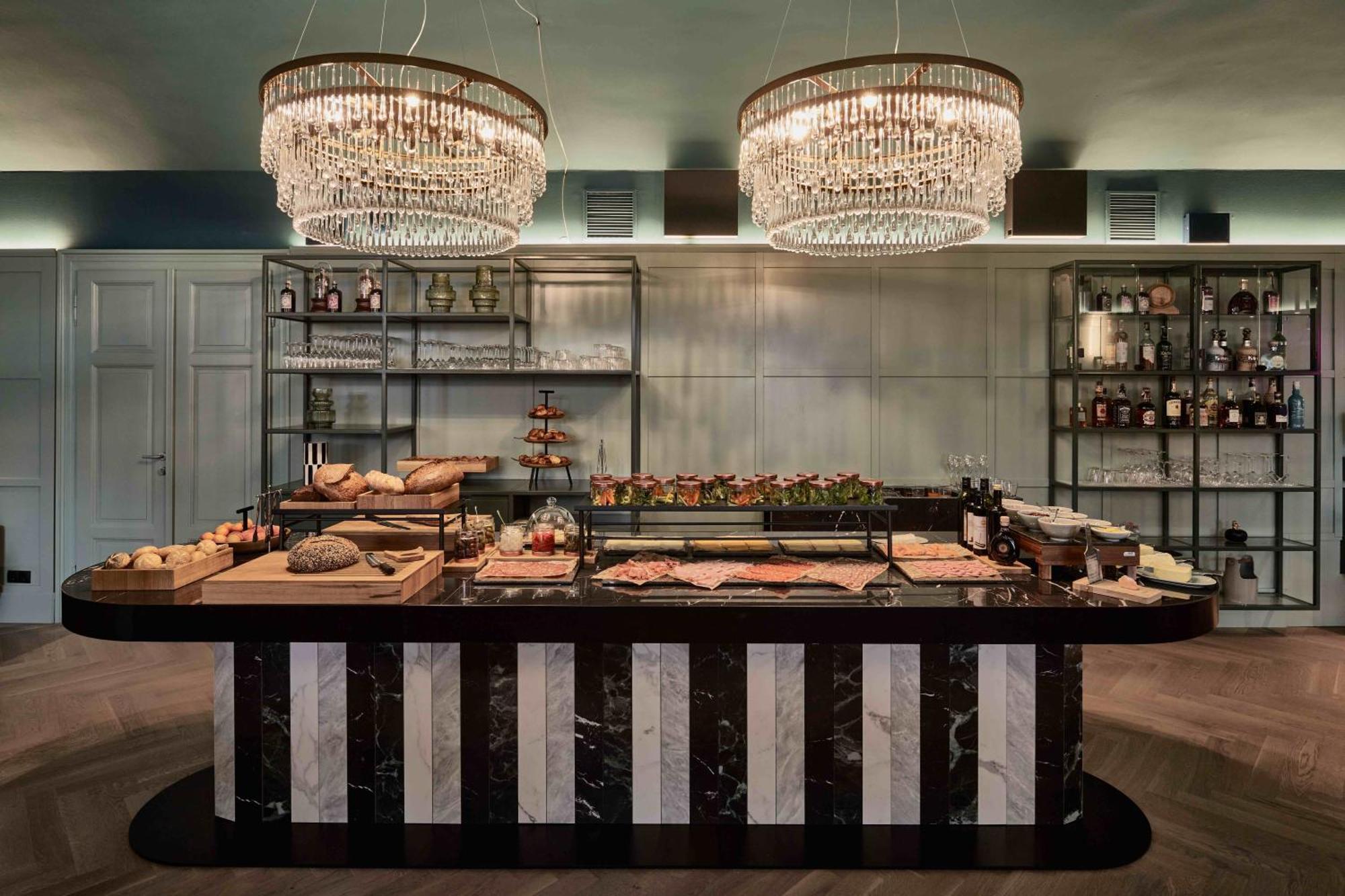 Falkensteiner Boutique Hotel براغ المظهر الخارجي الصورة The bar at the 1901